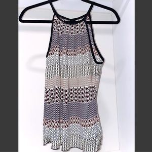 Flowey patterned top - size small